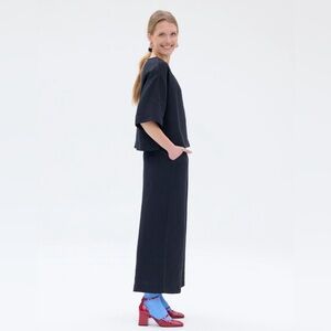 RATIA NWT Finnish design 100% linen navy wide leg crop pants w/ pockets -S